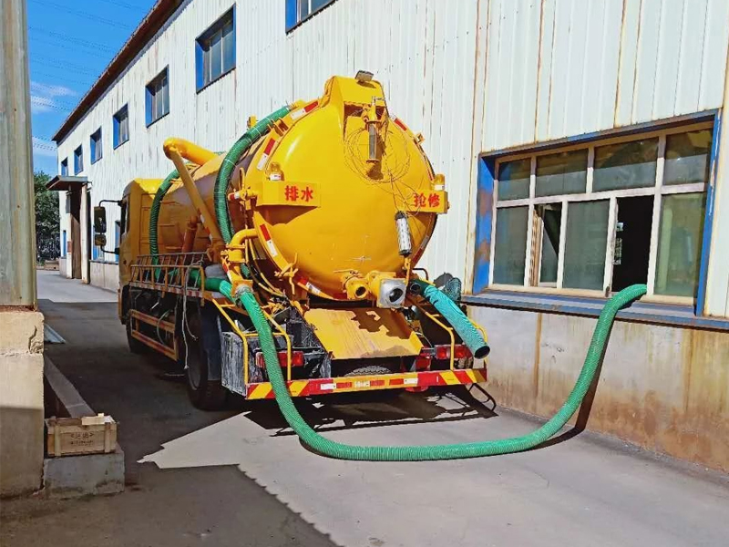 朝天宫厂区化粪池清理